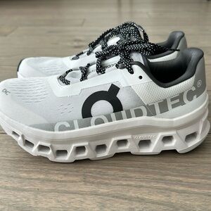 ON Running Cloudmonster Sneakers Womens Sz 7.5 NWT Worn 1x